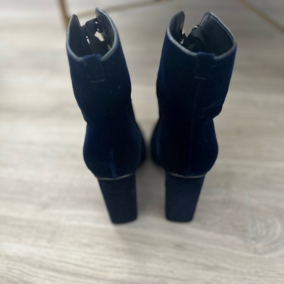 Zara bow blue velvet boots ,Size 7.5 ,size 38 Eu - Picture 3 of 5